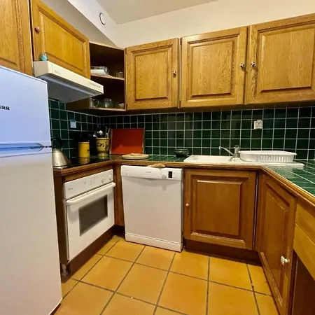 Дом отдыха A Avec Piscine, Sauna, Parking Et Animaux Acceptes - Fr-1-226b-156