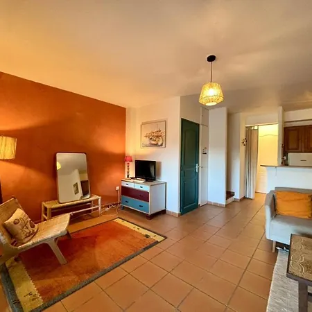 A Avec Piscine, Sauna, Parking Et Animaux Acceptes - Fr-1-226b-156