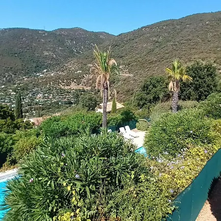 Сasa de vacaciones à Avec Piscine, Sauna, Parking Et Animaux Acceptés - Fr-1-226b-156 *